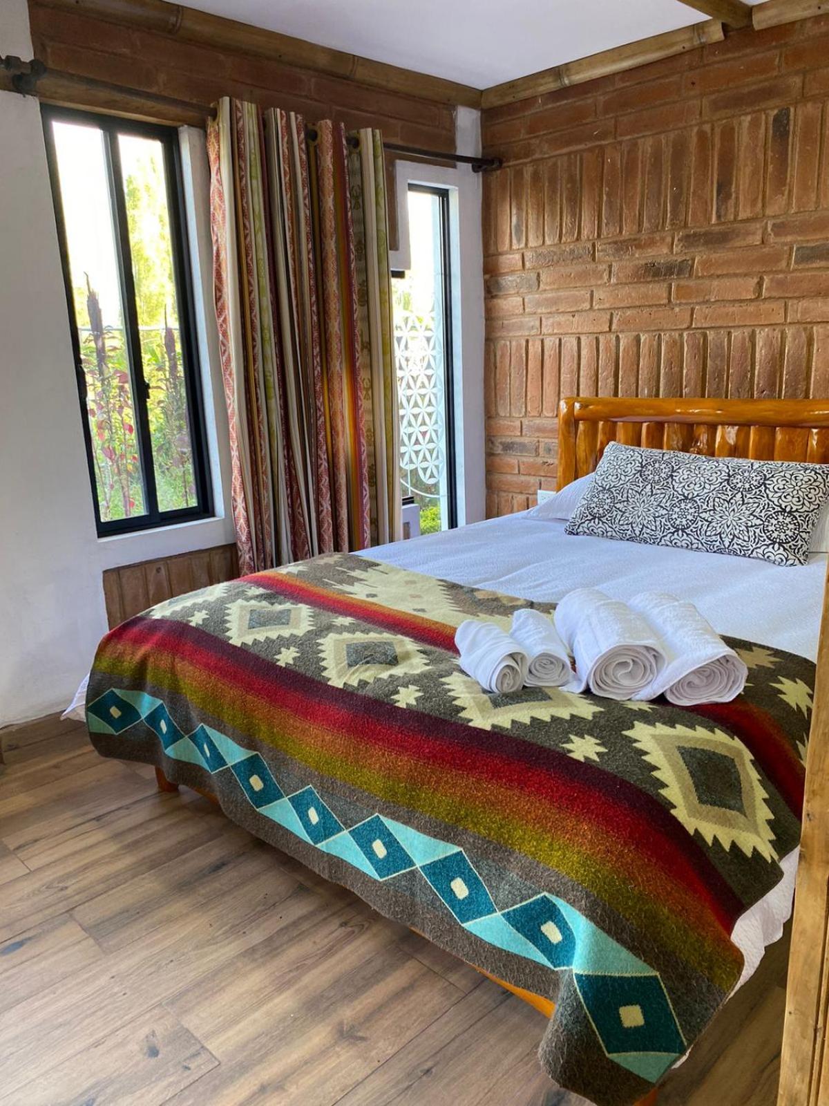 Watzara Wasi Cottage Familiar Camprestre Y Lofts En Cotacachi Zewnętrze zdjęcie