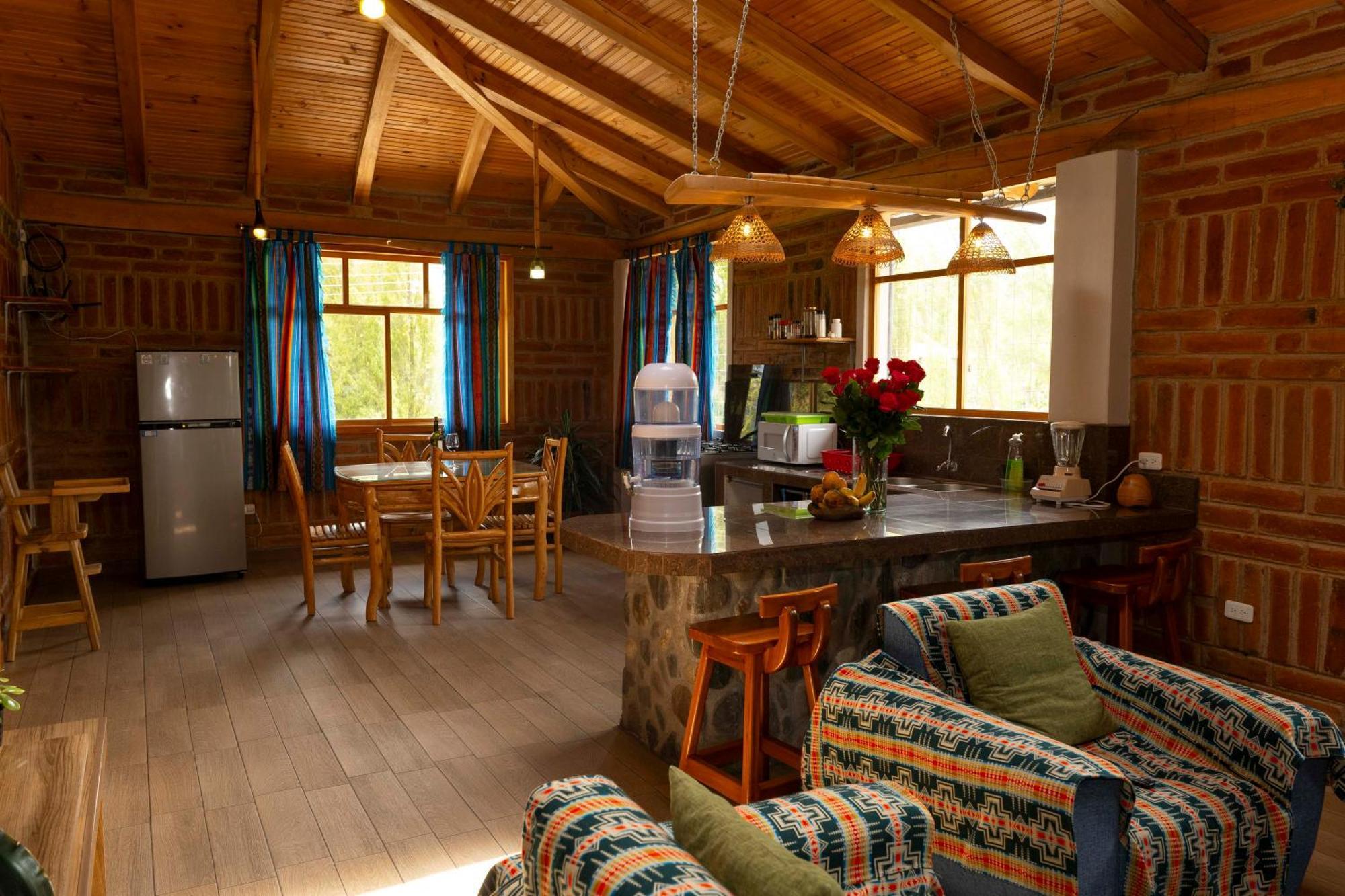 Watzara Wasi Cottage Familiar Camprestre Y Lofts En Cotacachi Zewnętrze zdjęcie
