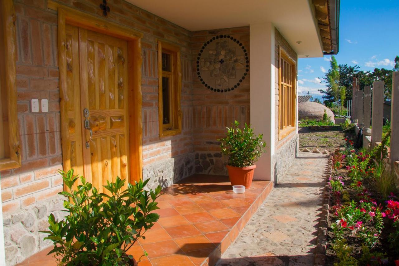 Watzara Wasi Cottage Familiar Camprestre Y Lofts En Cotacachi Zewnętrze zdjęcie
